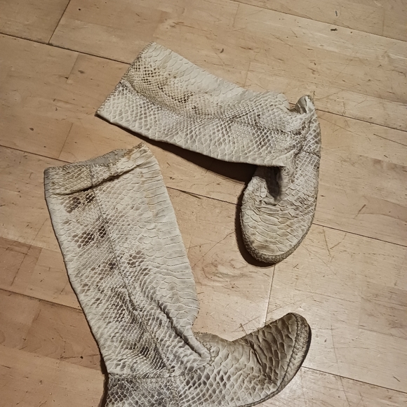 Snakeskin moccasins handmade - Picture 2 of 9